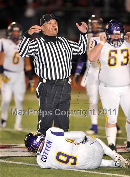 Thumbnail 3 in Sanger @ Argyle photogallery.