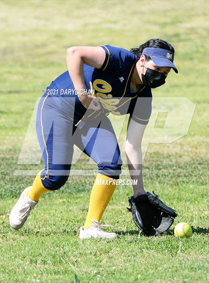 Thumbnail 2 in Schurr @ Montebello photogallery.