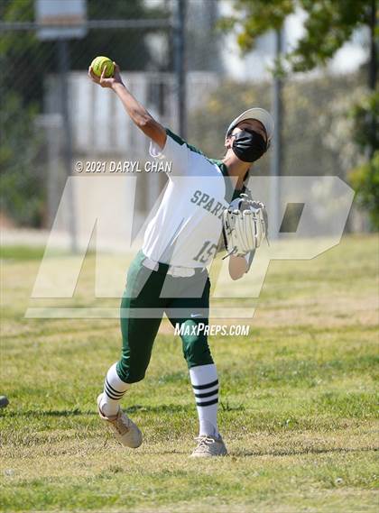 Thumbnail 1 in Schurr @ Montebello photogallery.