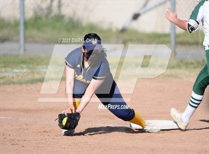 Thumbnail 1 in Schurr @ Montebello photogallery.