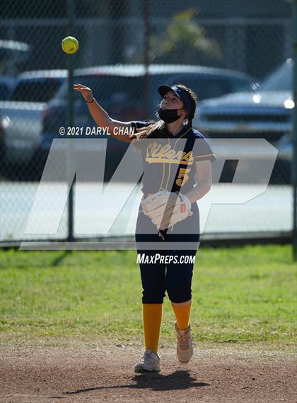 Thumbnail 3 in Schurr @ Montebello photogallery.