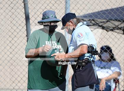 Thumbnail 1 in Schurr @ Montebello photogallery.