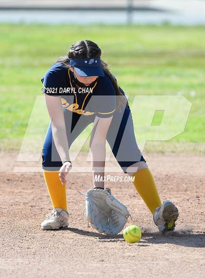 Thumbnail 2 in Schurr @ Montebello photogallery.