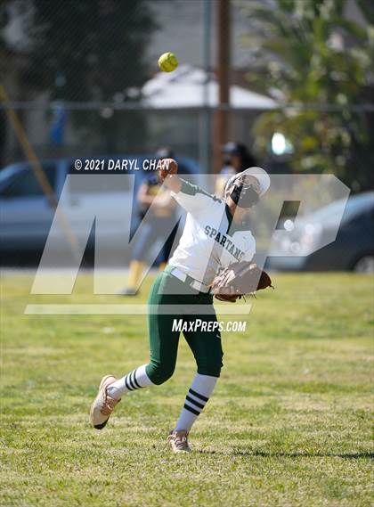 Thumbnail 1 in Schurr @ Montebello photogallery.