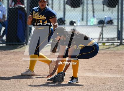 Thumbnail 3 in Schurr @ Montebello photogallery.