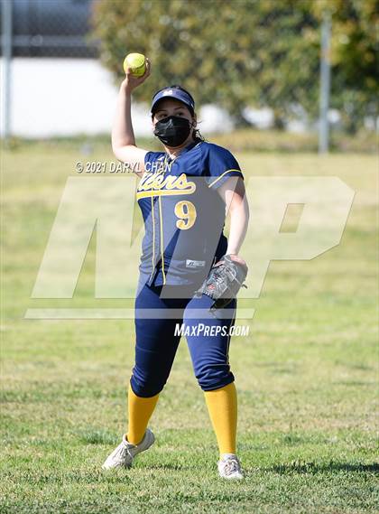 Thumbnail 3 in Schurr @ Montebello photogallery.