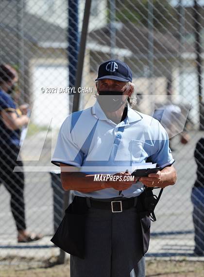 Thumbnail 1 in Schurr @ Montebello photogallery.