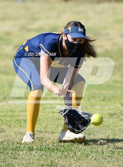 Thumbnail 1 in Schurr @ Montebello photogallery.