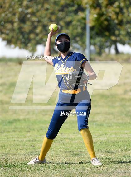 Thumbnail 2 in Schurr @ Montebello photogallery.