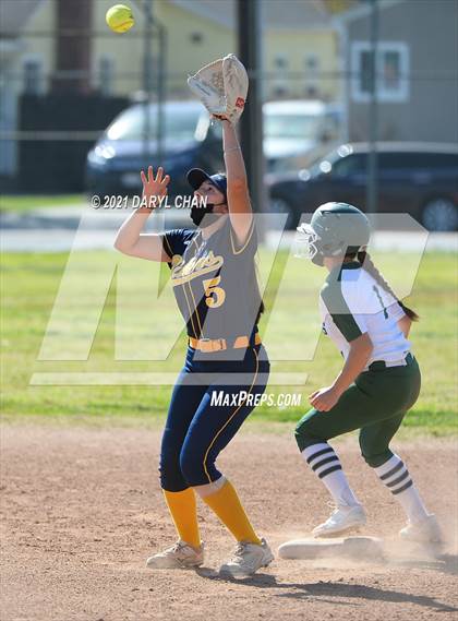Thumbnail 2 in Schurr @ Montebello photogallery.
