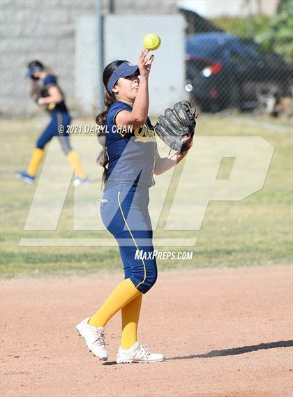Thumbnail 2 in Schurr @ Montebello photogallery.