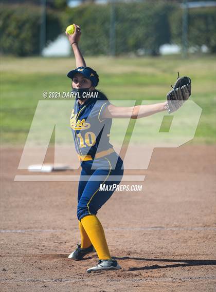 Thumbnail 3 in Schurr @ Montebello photogallery.