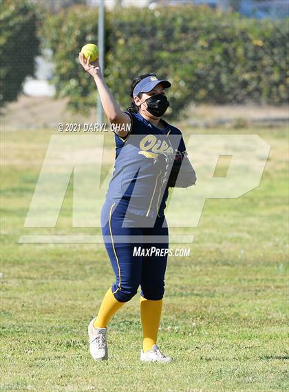 Thumbnail 2 in Schurr @ Montebello photogallery.