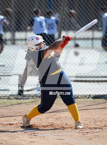 Thumbnail 2 in Schurr @ Montebello photogallery.