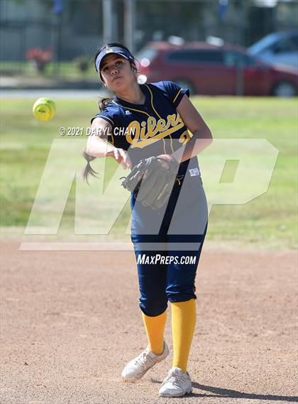Thumbnail 3 in Schurr @ Montebello photogallery.