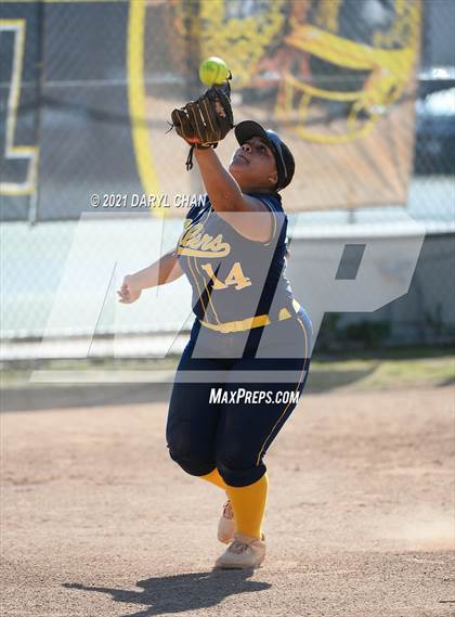 Thumbnail 2 in Schurr @ Montebello photogallery.