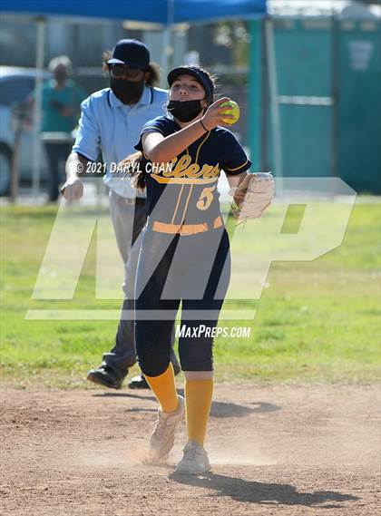 Thumbnail 3 in Schurr @ Montebello photogallery.