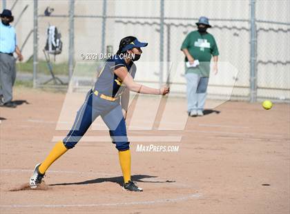 Thumbnail 1 in Schurr @ Montebello photogallery.