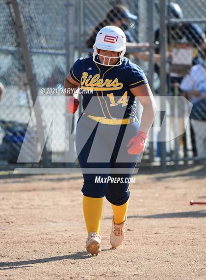 Thumbnail 1 in Schurr @ Montebello photogallery.