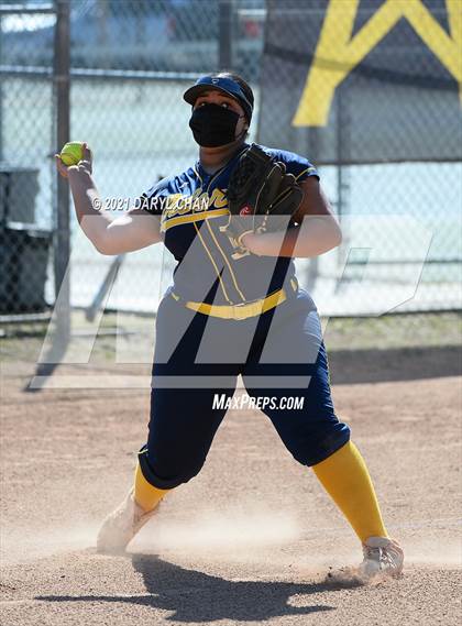 Thumbnail 1 in Schurr @ Montebello photogallery.