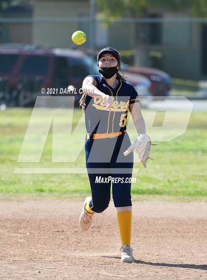 Thumbnail 3 in Schurr @ Montebello photogallery.