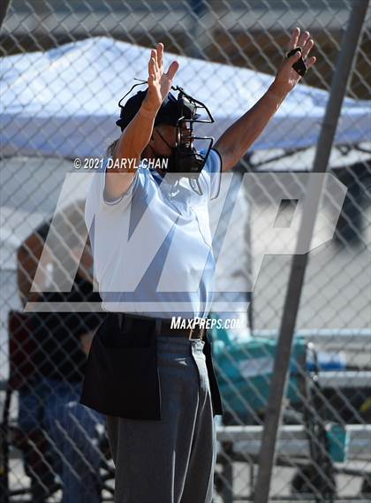 Thumbnail 2 in Schurr @ Montebello photogallery.