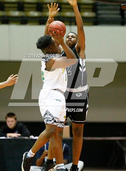 Thumbnail 2 in Jamestown vs Bethel  (Iverson Holiday Crossover Showcase) photogallery.