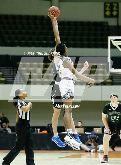 Thumbnail 3 in Jamestown vs Bethel  (Iverson Holiday Crossover Showcase) photogallery.