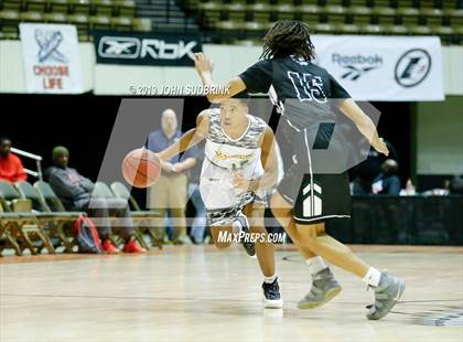 Thumbnail 3 in Jamestown vs Bethel  (Iverson Holiday Crossover Showcase) photogallery.