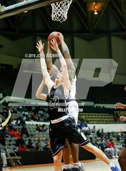 Thumbnail 3 in Jamestown vs Bethel  (Iverson Holiday Crossover Showcase) photogallery.