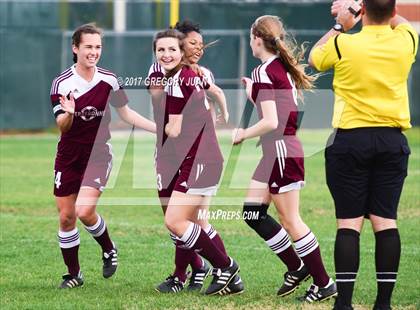 Thumbnail 2 in Benjamin Franklin vs. Terrebonne (LHSAA Division II 2nd Round Playoff) photogallery.
