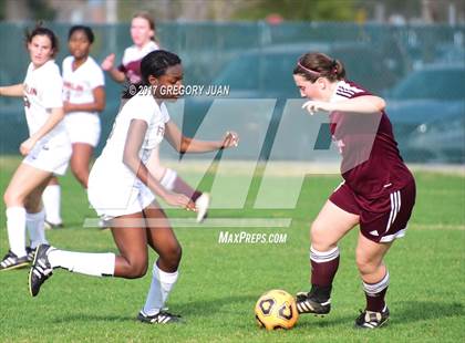 Thumbnail 1 in Benjamin Franklin vs. Terrebonne (LHSAA Division II 2nd Round Playoff) photogallery.