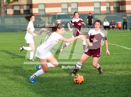Thumbnail 3 in Benjamin Franklin vs. Terrebonne (LHSAA Division II 2nd Round Playoff) photogallery.