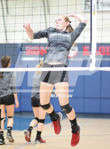 Thumbnail 3 in Santa Clarita Christian vs. Capistrano Valley Christian (CIF SS D9 Quarterfinal Playoff) photogallery.