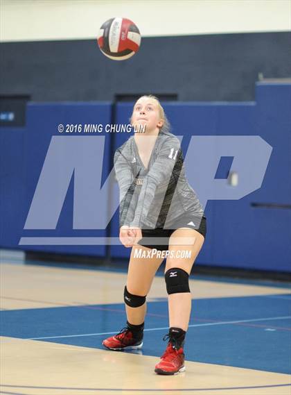 Thumbnail 1 in Santa Clarita Christian vs. Capistrano Valley Christian (CIF SS D9 Quarterfinal Playoff) photogallery.
