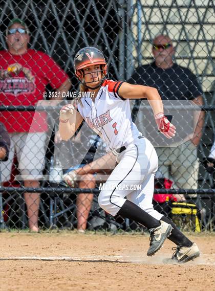 Thumbnail 2 in Valley vs Davenport West (Rick Doran Classic) photogallery.