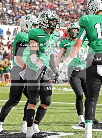 Thumbnail 3 in DeSoto vs. Carroll (UIL 6A Division 1 Region 1 Area) photogallery.