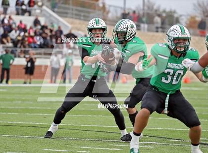 Thumbnail 1 in DeSoto vs. Carroll (UIL 6A Division 1 Region 1 Area) photogallery.