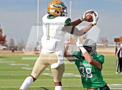 Thumbnail 1 in DeSoto vs. Carroll (UIL 6A Division 1 Region 1 Area) photogallery.