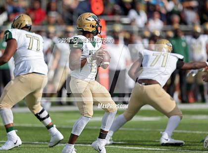 Thumbnail 1 in DeSoto vs. Carroll (UIL 6A Division 1 Region 1 Area) photogallery.
