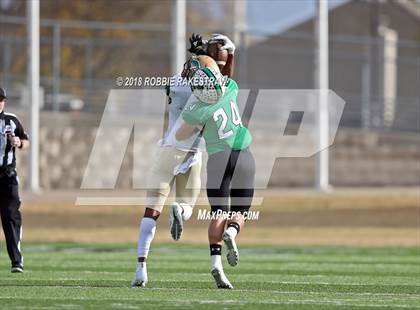 Thumbnail 3 in DeSoto vs. Carroll (UIL 6A Division 1 Region 1 Area) photogallery.