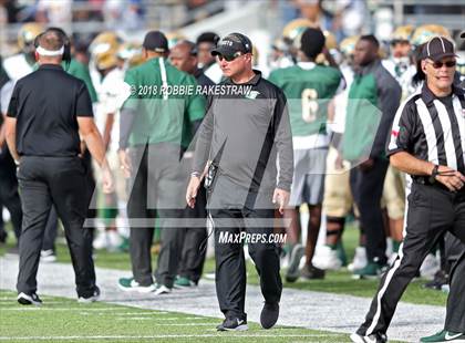 Thumbnail 3 in DeSoto vs. Carroll (UIL 6A Division 1 Region 1 Area) photogallery.