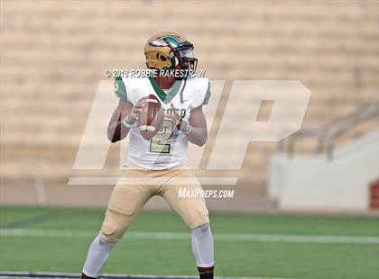 Thumbnail 1 in DeSoto vs. Carroll (UIL 6A Division 1 Region 1 Area) photogallery.
