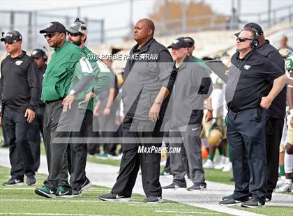 Thumbnail 3 in DeSoto vs. Carroll (UIL 6A Division 1 Region 1 Area) photogallery.