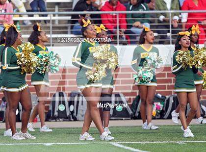 Thumbnail 3 in DeSoto vs. Carroll (UIL 6A Division 1 Region 1 Area) photogallery.