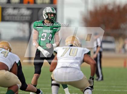 Thumbnail 3 in DeSoto vs. Carroll (UIL 6A Division 1 Region 1 Area) photogallery.