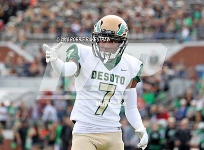 Thumbnail 2 in DeSoto vs. Carroll (UIL 6A Division 1 Region 1 Area) photogallery.