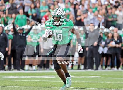 Thumbnail 2 in DeSoto vs. Carroll (UIL 6A Division 1 Region 1 Area) photogallery.