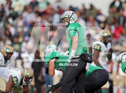 Thumbnail 3 in DeSoto vs. Carroll (UIL 6A Division 1 Region 1 Area) photogallery.