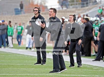 Thumbnail 3 in DeSoto vs. Carroll (UIL 6A Division 1 Region 1 Area) photogallery.